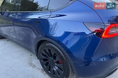 Внедорожник / Кроссовер Tesla Model Y 2021 в Львове