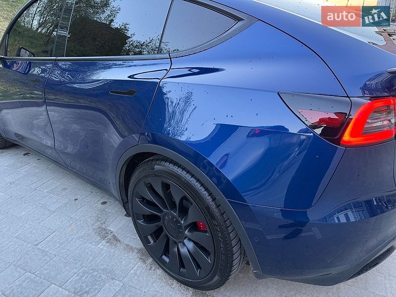 Внедорожник / Кроссовер Tesla Model Y 2021 в Львове