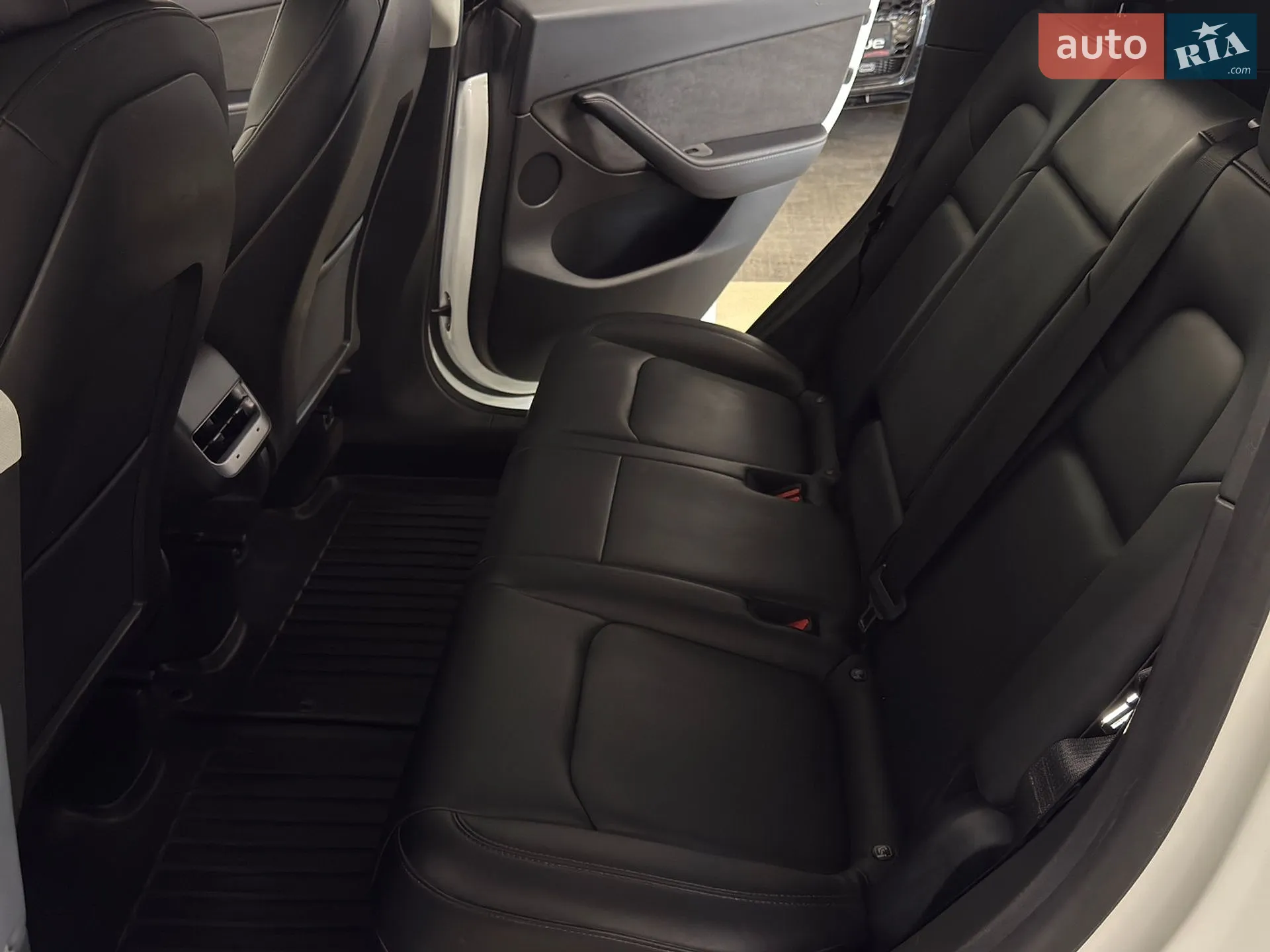 2022 Tesla Model Y - мініатюра 25