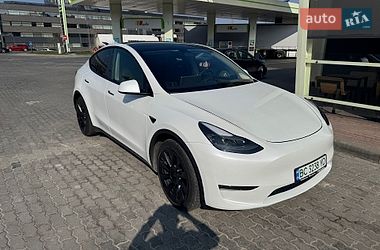 Позашляховик / Кросовер Tesla Model Y 2022 в Львові