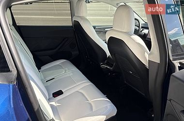 Внедорожник / Кроссовер Tesla Model Y 2023 в Киеве