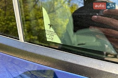 Внедорожник / Кроссовер Tesla Model Y 2023 в Киеве