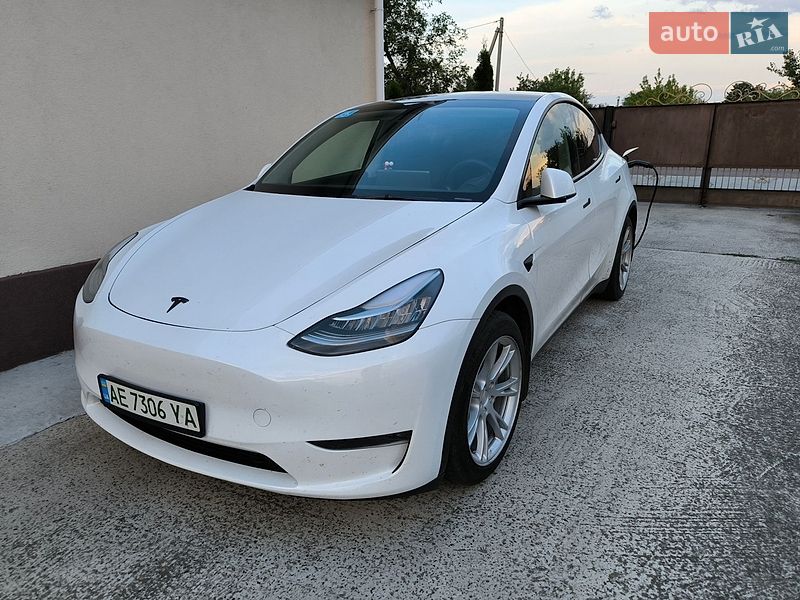 Внедорожник / Кроссовер Tesla Model Y 2023 в Днепре
