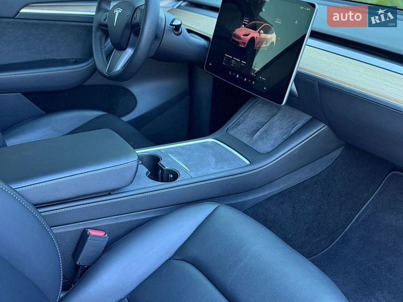 Внедорожник / Кроссовер Tesla Model Y 2023 в Черкассах