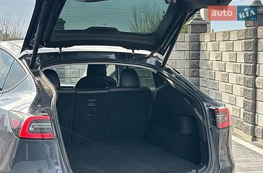Внедорожник / Кроссовер Tesla Model Y 2020 в Дубно