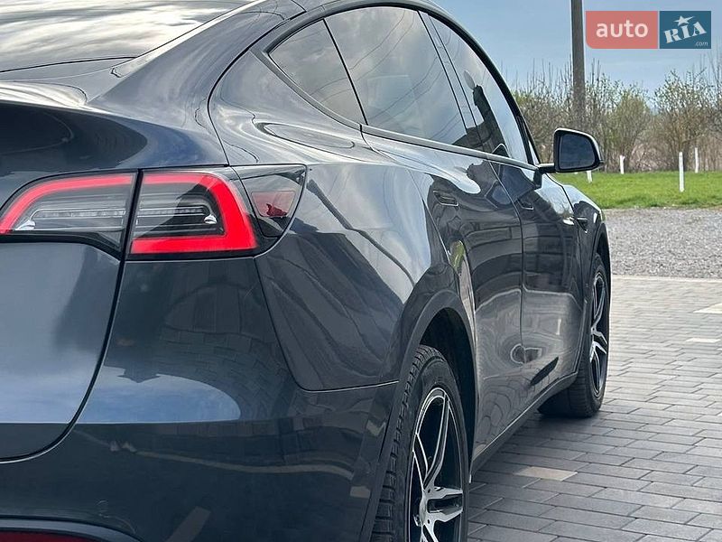 Внедорожник / Кроссовер Tesla Model Y 2020 в Дубно