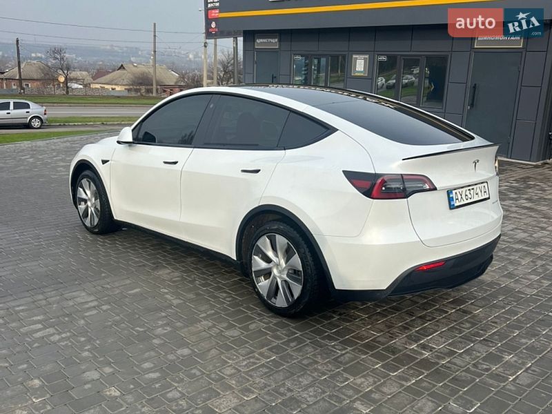 Внедорожник / Кроссовер Tesla Model Y 2023 в Харькове