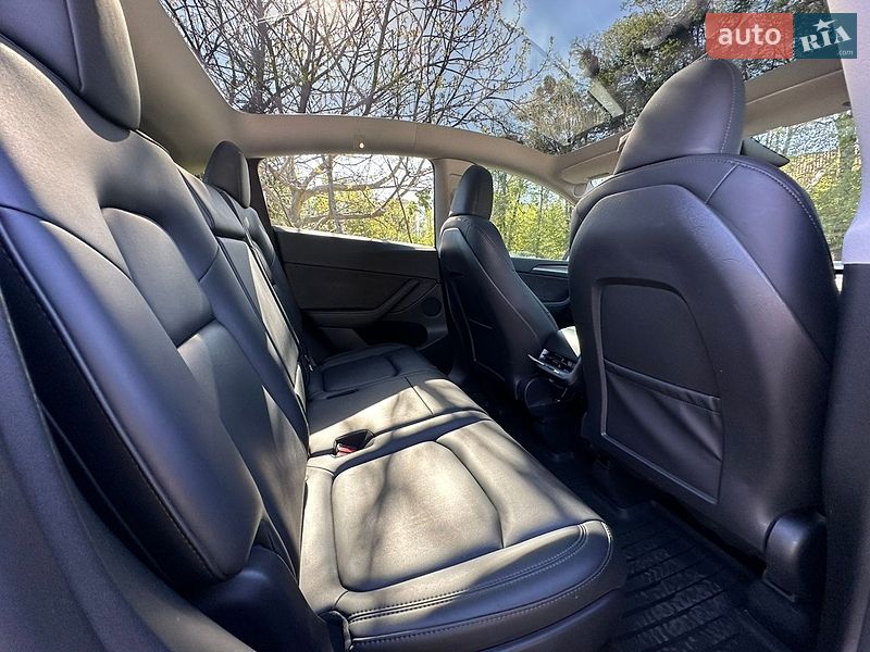 Внедорожник / Кроссовер Tesla Model Y 2024 в Виннице