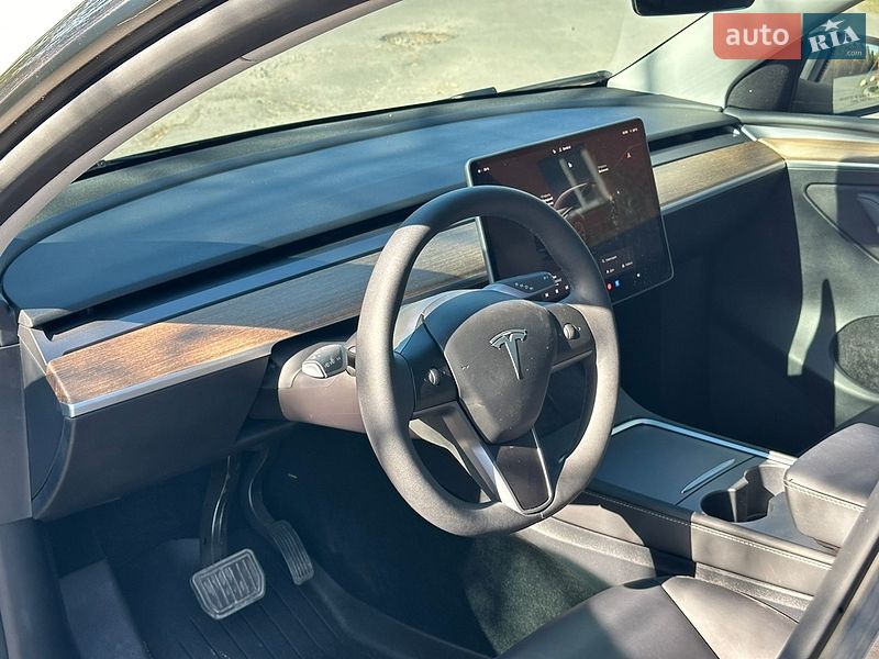 Внедорожник / Кроссовер Tesla Model Y 2024 в Виннице