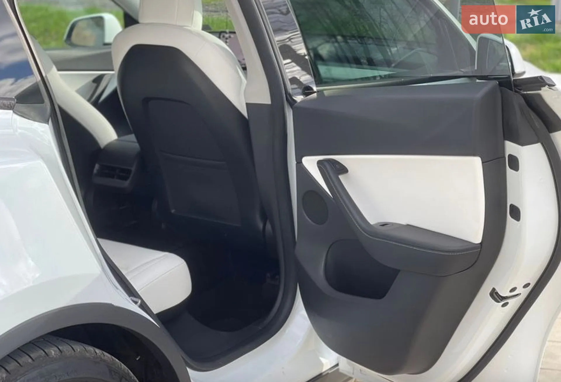2021 Tesla Model Y - мініатюра 4