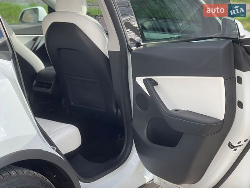 Внедорожник / Кроссовер Tesla Model Y 2021 в Одессе
