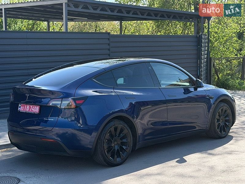 Внедорожник / Кроссовер Tesla Model Y 2023 в Владимире