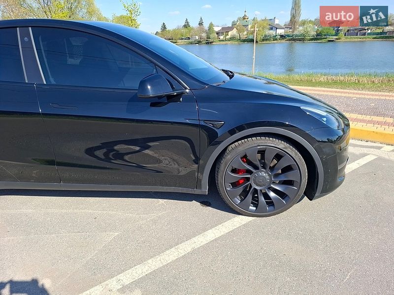 Позашляховик / Кросовер Tesla Model Y 2022 в Ірпені
