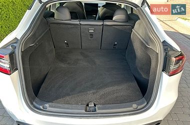 Внедорожник / Кроссовер Tesla Model Y 2024 в Киеве