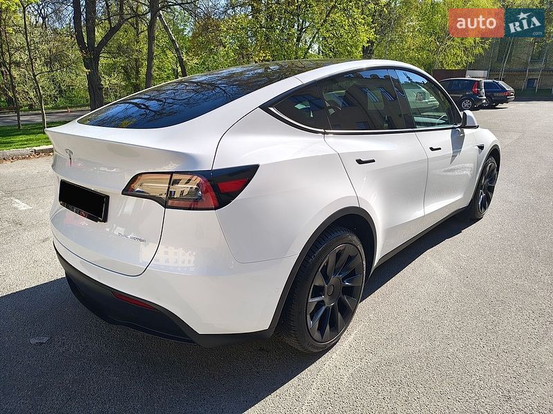 Внедорожник / Кроссовер Tesla Model Y 2022 в Киеве