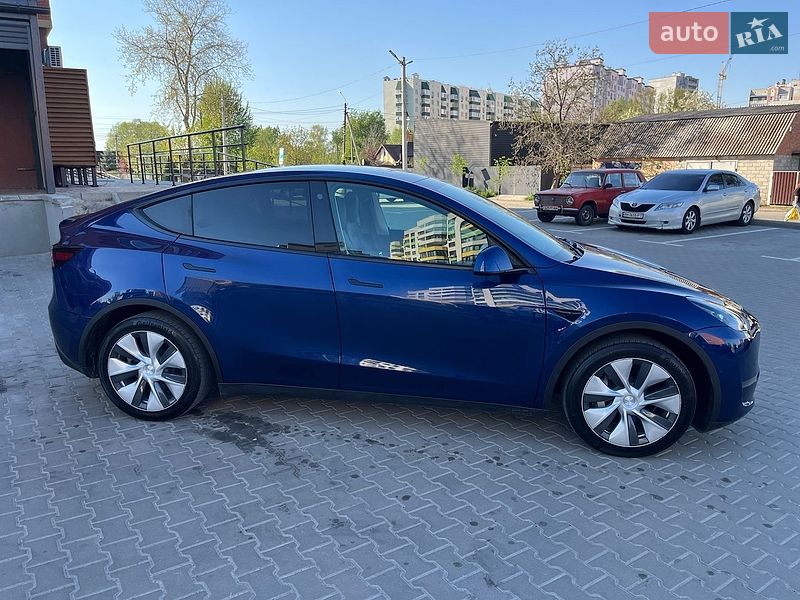 Внедорожник / Кроссовер Tesla Model Y 2021 в Борисполе