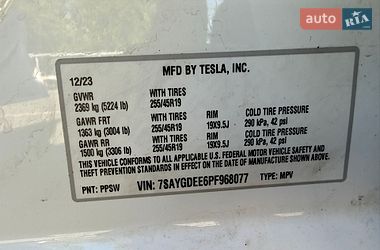 Внедорожник / Кроссовер Tesla Model Y 2023 в Киеве