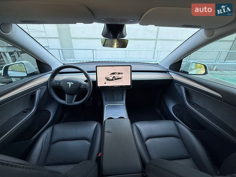 Внедорожник / Кроссовер Tesla Model Y 2023 в Киеве