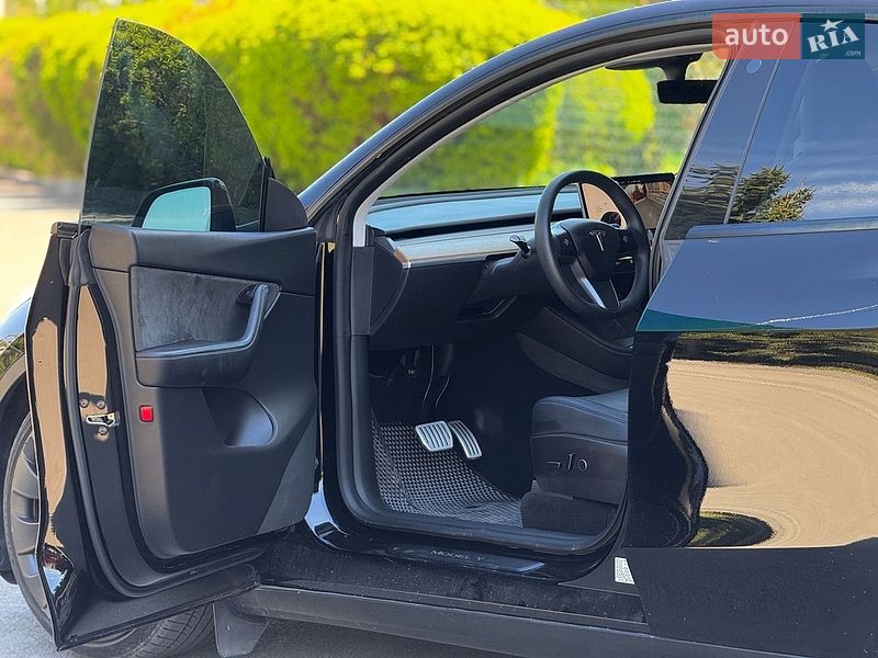 Внедорожник / Кроссовер Tesla Model Y 2022 в Тернополе