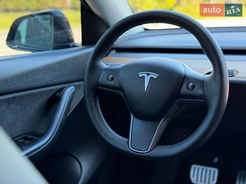 Внедорожник / Кроссовер Tesla Model Y 2022 в Тернополе