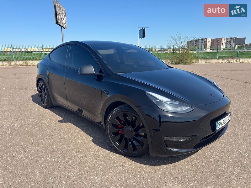 Внедорожник / Кроссовер Tesla Model Y 2023 в Одессе