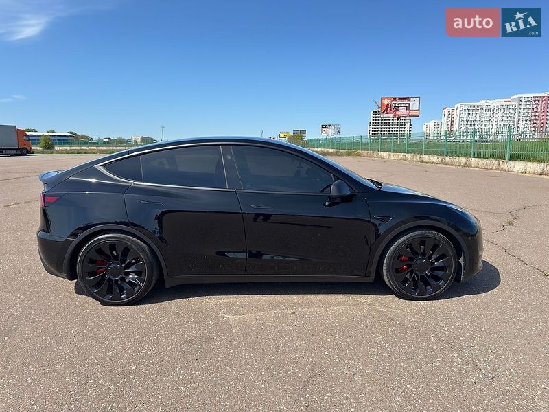 Внедорожник / Кроссовер Tesla Model Y 2023 в Одессе