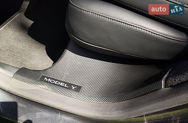 Внедорожник / Кроссовер Tesla Model Y 2024 в Львове