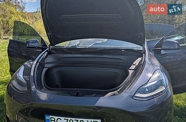 Внедорожник / Кроссовер Tesla Model Y 2024 в Львове