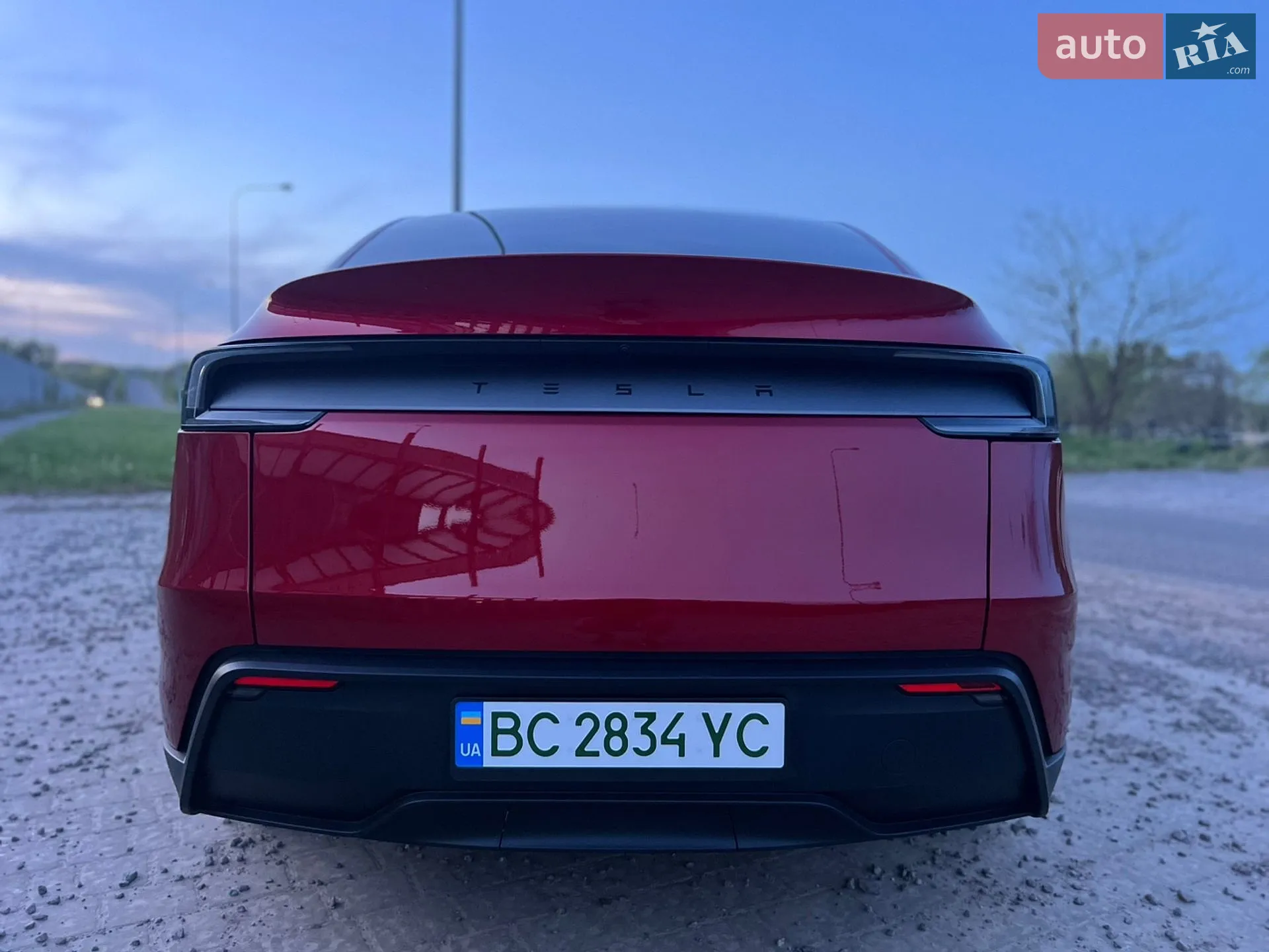 2025 Tesla Model Y - мініатюра 19