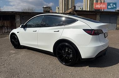 Внедорожник / Кроссовер Tesla Model Y 2021 в Киеве