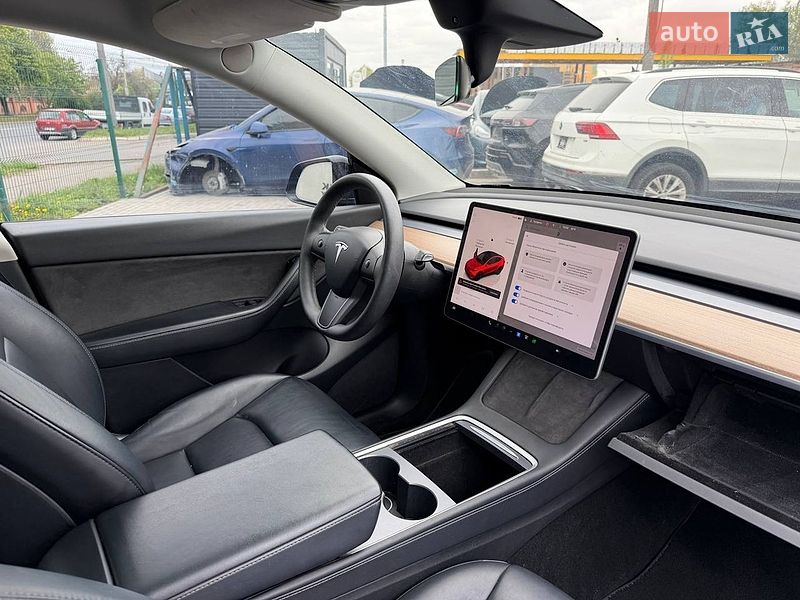 Внедорожник / Кроссовер Tesla Model Y 2022 в Луцке