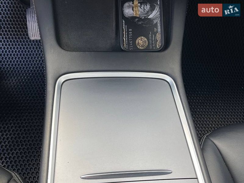 Внедорожник / Кроссовер Tesla Model Y 2022 в Запорожье