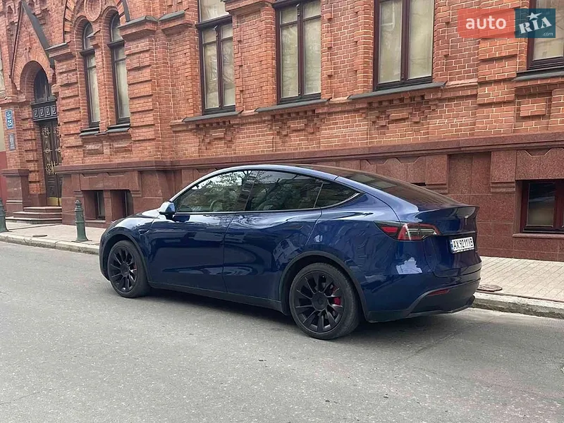 Tesla Model Y 2021