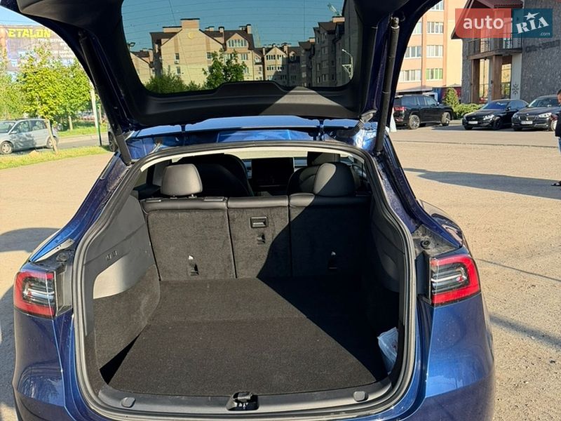 Внедорожник / Кроссовер Tesla Model Y 2022 в Киеве