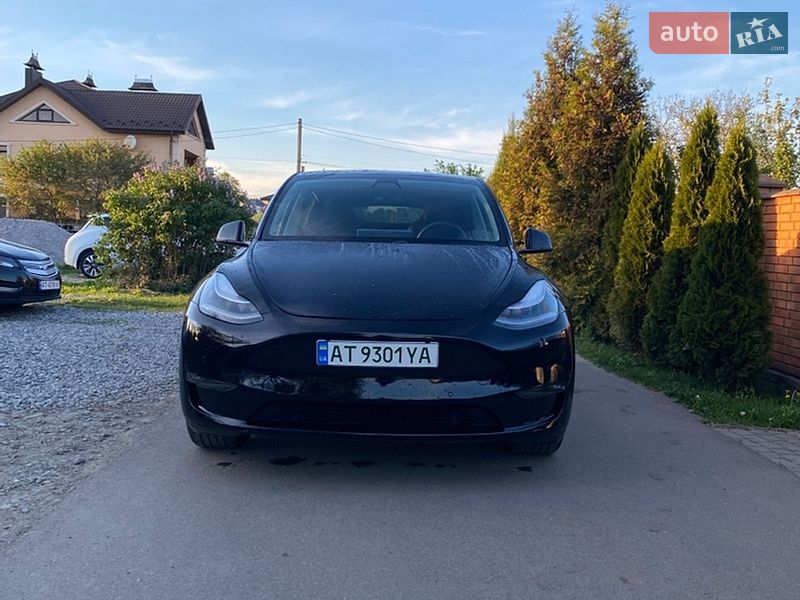 Позашляховик / Кросовер Tesla Model Y 2020 в Івано-Франківську