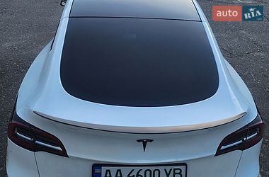 Внедорожник / Кроссовер Tesla Model Y 2022 в Киеве