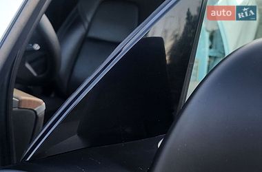 Внедорожник / Кроссовер Tesla Model Y 2022 в Киеве