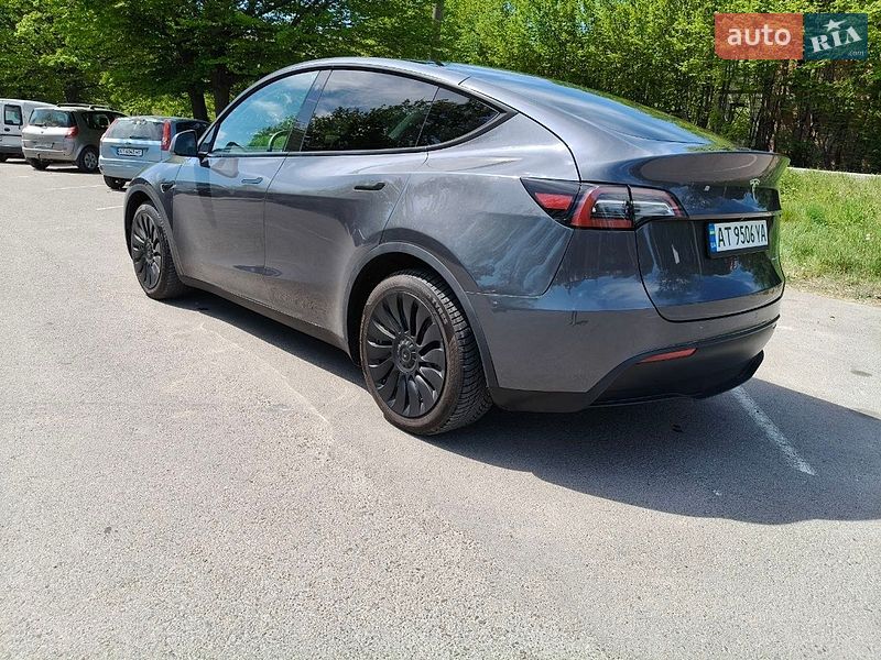 Внедорожник / Кроссовер Tesla Model Y 2023 в Ивано-Франковске