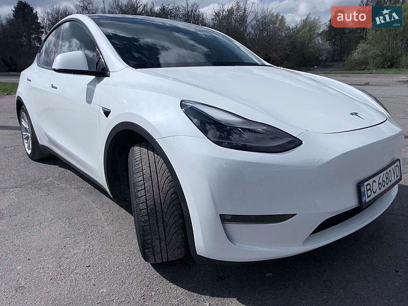 Внедорожник / Кроссовер Tesla Model Y 2023 в Львове
