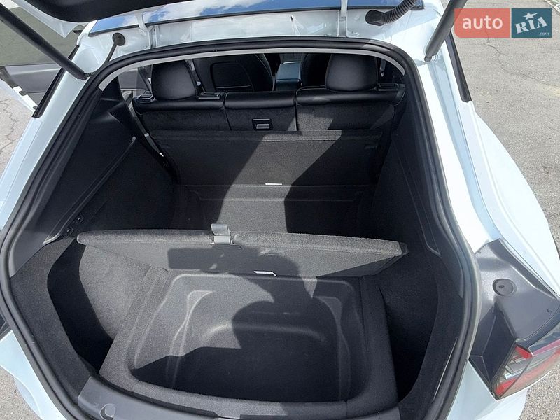 Внедорожник / Кроссовер Tesla Model Y 2023 в Львове