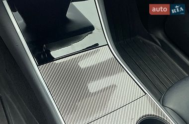 Внедорожник / Кроссовер Tesla Model Y 2021 в Киеве