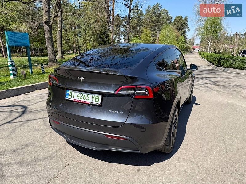 Позашляховик / Кросовер Tesla Model Y 2024 в Києві