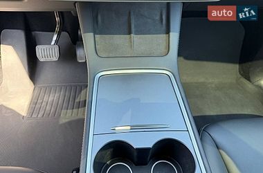 Позашляховик / Кросовер Tesla Model Y 2024 в Києві