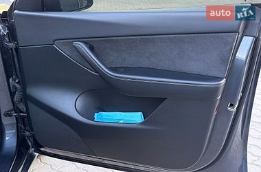 Внедорожник / Кроссовер Tesla Model Y 2021 в Львове