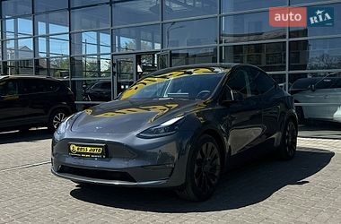 Позашляховик / Кросовер Tesla Model Y 2023 в Івано-Франківську