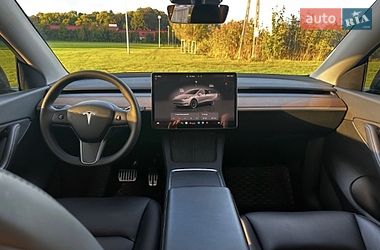 Внедорожник / Кроссовер Tesla Model Y 2021 в Львове