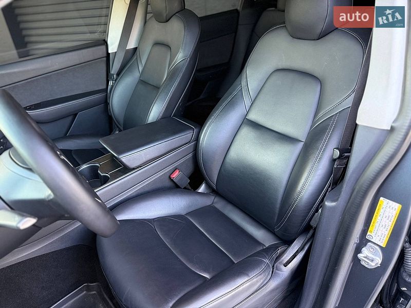 Позашляховик / Кросовер Tesla Model Y 2020 в Києві