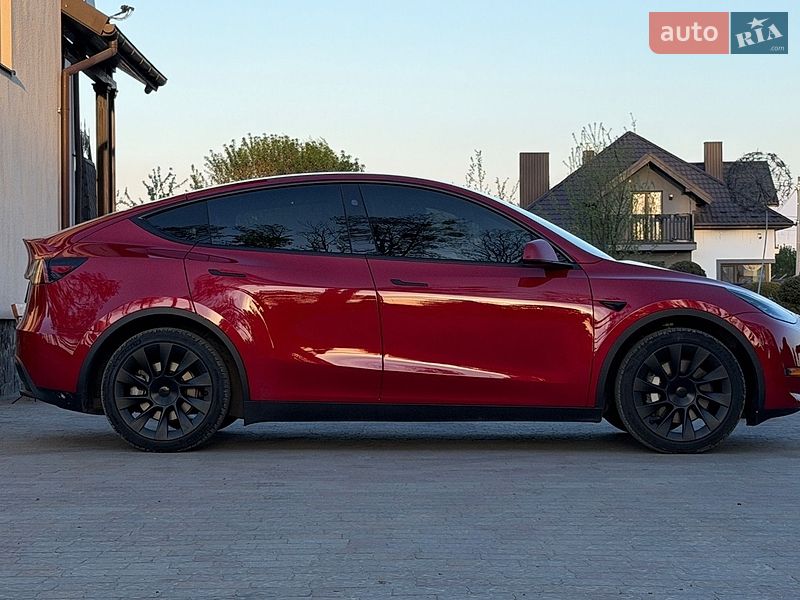 Внедорожник / Кроссовер Tesla Model Y 2023 в Стрые