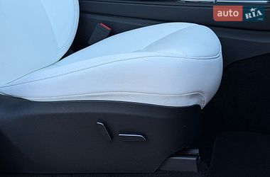 Внедорожник / Кроссовер Tesla Model Y 2023 в Стрые