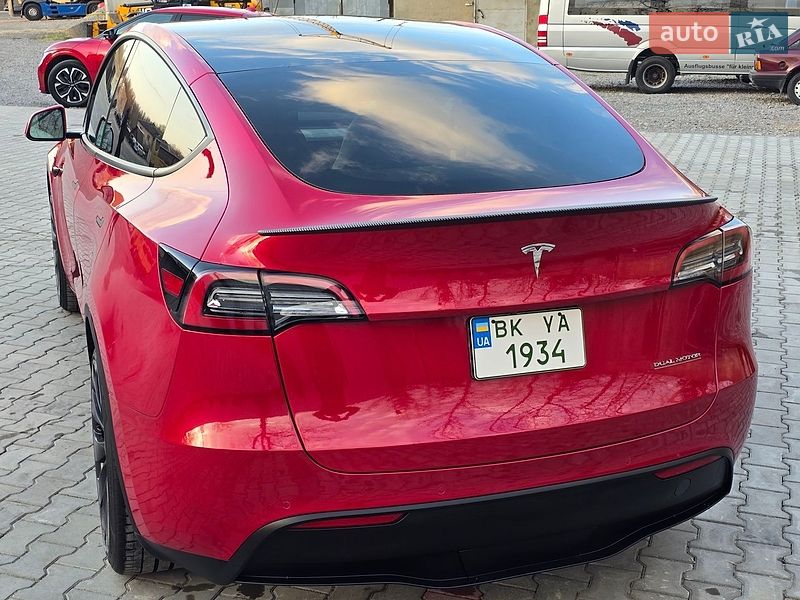 Внедорожник / Кроссовер Tesla Model Y 2022 в Костополе